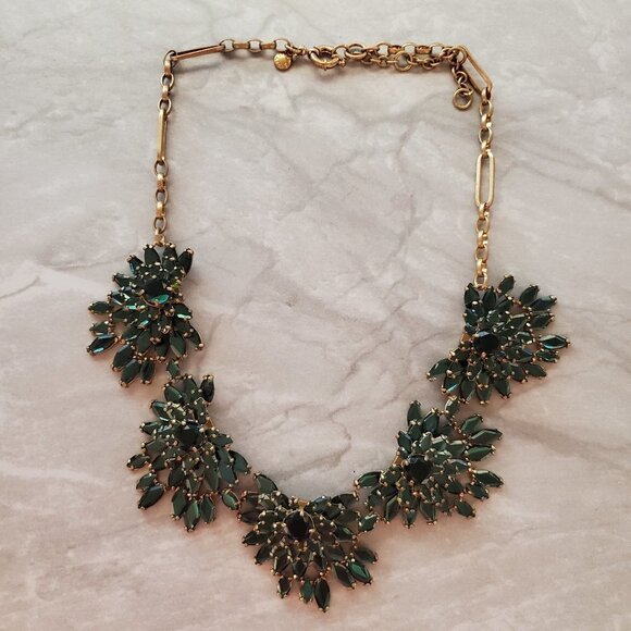 🎄 J.Crew Emerald Stacked Cluster Fan Rhinestone Crystal Statement Necklace 🎄